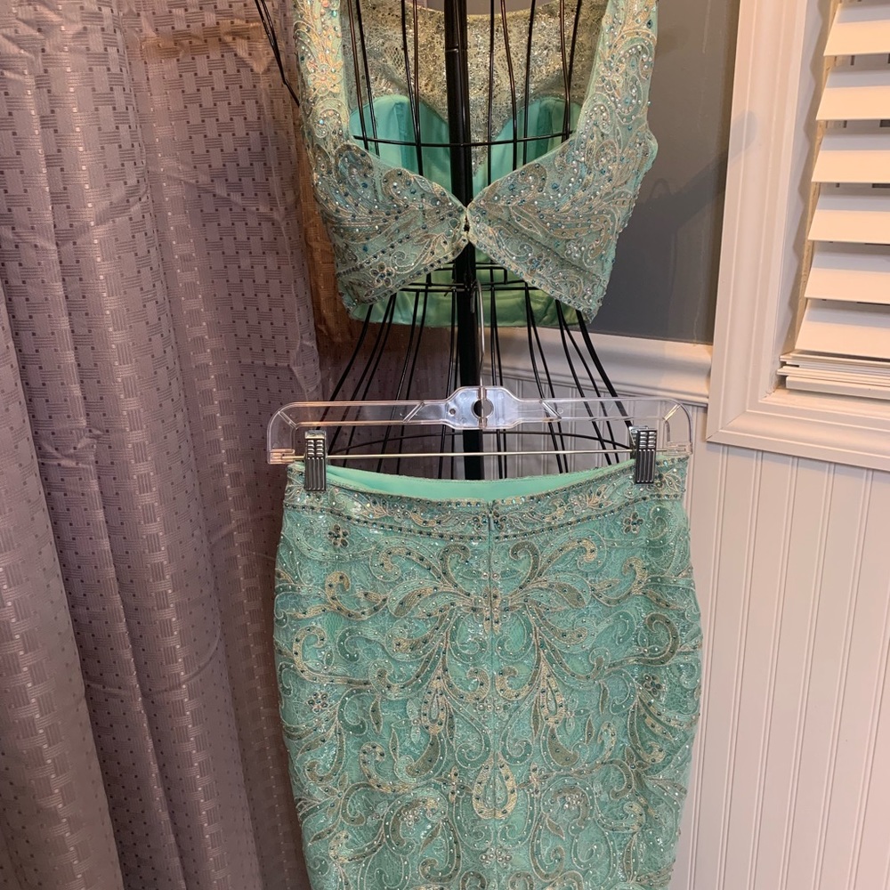 Prom Dress - Picture 2 of 3